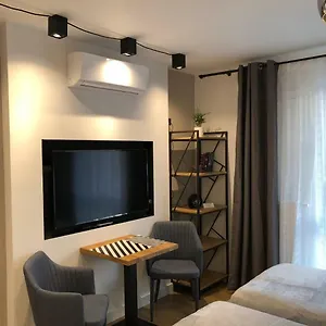 Like At , Warszawa Polska